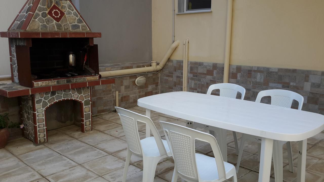 Irini Apartments Keramotí Exterior foto